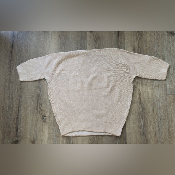 Uniqlo Beige V-Neck Sweater - Picture 9 of 10